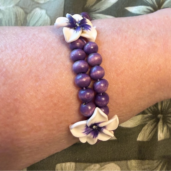Hand Crafted Jewelry - HAND CRAFTED NWOT Bracelet Purple White Floral Accent